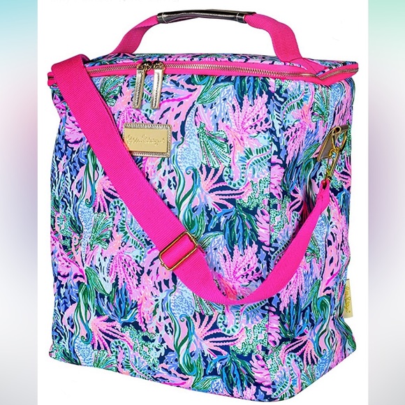 Lilly Pulitzer Handbags - 🔥🔥🆕💕🌴LILLY PULITZER🌴WINE CARRIER BRINGING MERMAID BACK